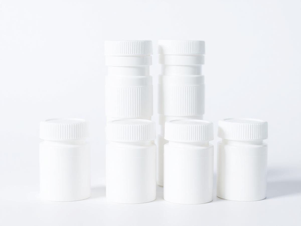Pharmaceutical tablet containers